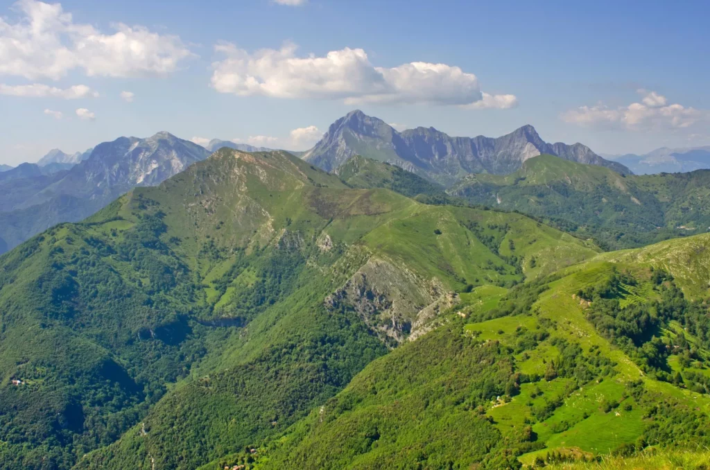 Alpi apuane mountains scaled