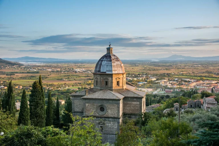 Cortona toskanisches Dorf skaliert