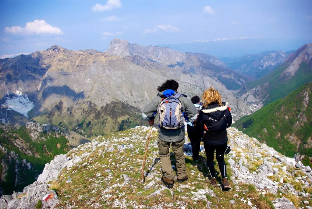 Wanderungen in den Alpen apuane skaliert