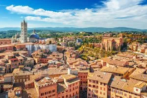 Geniet van de grandeur van Siena tijdens je wandeling in een rustig tempo