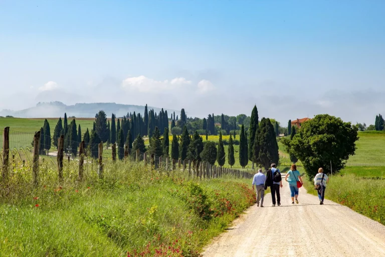 Kävely Toscanassa skaalattu